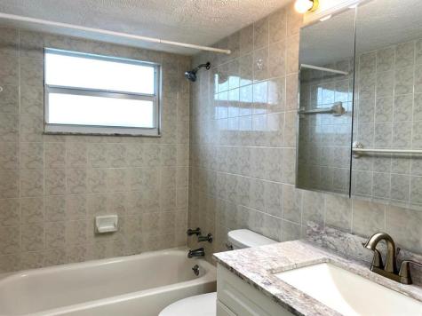 2555 NE 11th Street Fort Lauderdale FL 33304