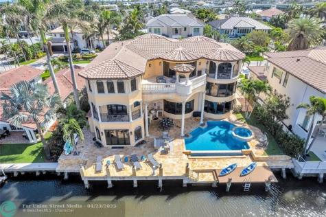 1011 Rhodes Villa Avenue Delray Beach FL 33483