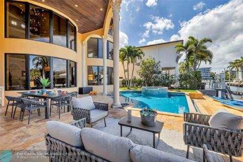 1011 Rhodes Villa Avenue Delray Beach FL 33483