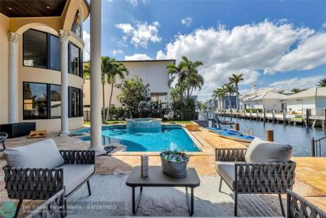 1011 Rhodes Villa Avenue Delray Beach FL 33483