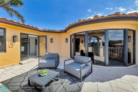 1011 Rhodes Villa Avenue Delray Beach FL 33483