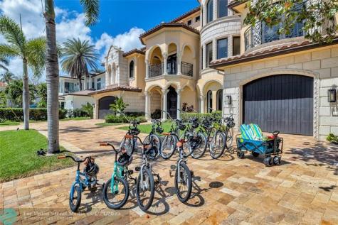 1011 Rhodes Villa Avenue Delray Beach FL 33483