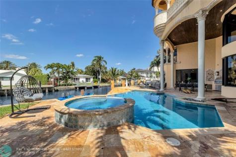 1011 Rhodes Villa Avenue Delray Beach FL 33483