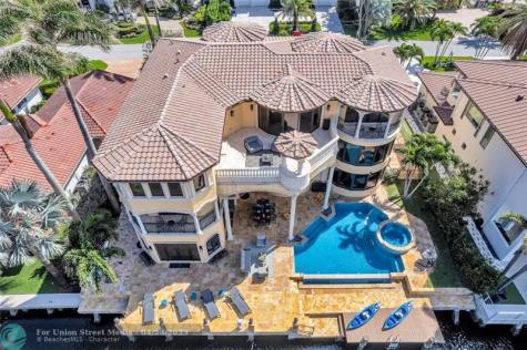 1011 Rhodes Villa Avenue Delray Beach FL 33483
