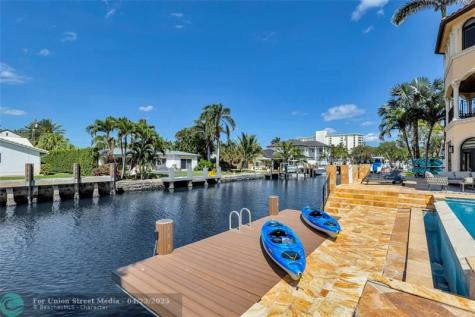 1011 Rhodes Villa Avenue Delray Beach FL 33483
