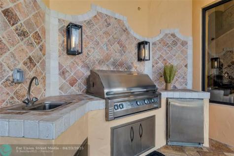 1011 Rhodes Villa Avenue Delray Beach FL 33483
