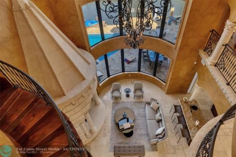 1011 Rhodes Villa Avenue Delray Beach FL 33483