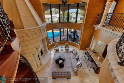 1011 Rhodes Villa Avenue Delray Beach FL 33483