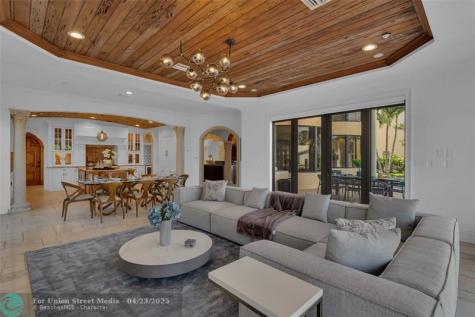 1011 Rhodes Villa Avenue Delray Beach FL 33483