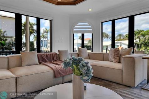 1011 Rhodes Villa Avenue Delray Beach FL 33483
