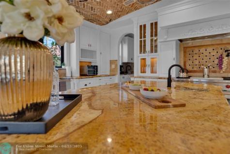 1011 Rhodes Villa Avenue Delray Beach FL 33483