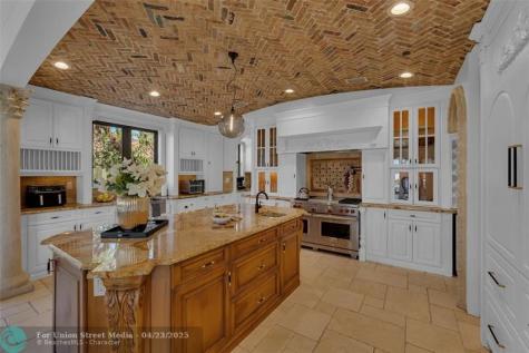 1011 Rhodes Villa Avenue Delray Beach FL 33483