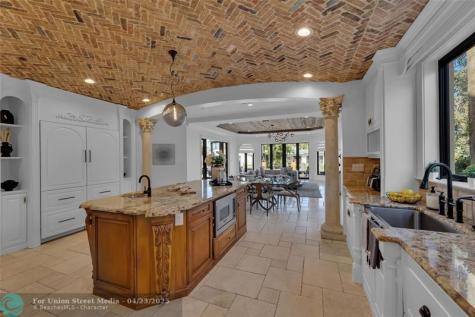 1011 Rhodes Villa Avenue Delray Beach FL 33483