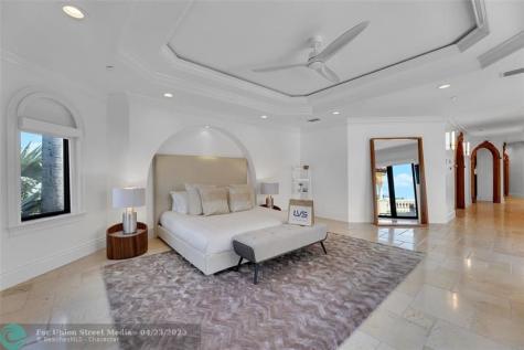 1011 Rhodes Villa Avenue Delray Beach FL 33483