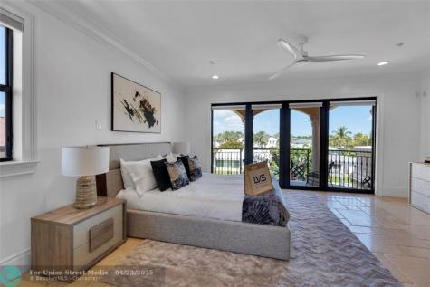 1011 Rhodes Villa Avenue Delray Beach FL 33483