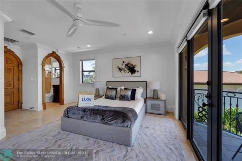 1011 Rhodes Villa Avenue Delray Beach FL 33483