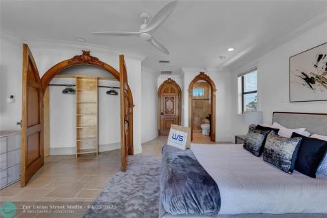 1011 Rhodes Villa Avenue Delray Beach FL 33483