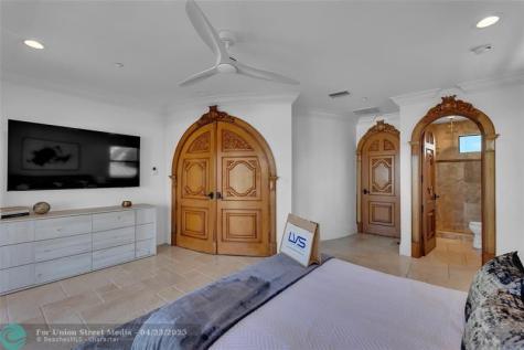 1011 Rhodes Villa Avenue Delray Beach FL 33483