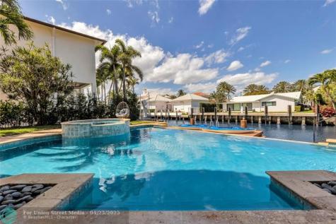 1011 Rhodes Villa Avenue Delray Beach FL 33483
