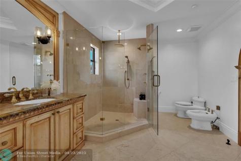 1011 Rhodes Villa Avenue Delray Beach FL 33483