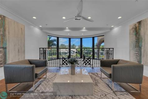 1011 Rhodes Villa Avenue Delray Beach FL 33483