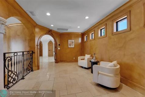 1011 Rhodes Villa Avenue Delray Beach FL 33483