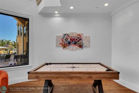 1011 Rhodes Villa Avenue Delray Beach FL 33483