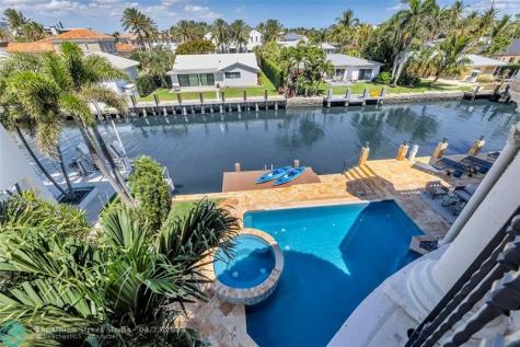 1011 Rhodes Villa Avenue Delray Beach FL 33483