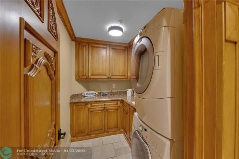 1011 Rhodes Villa Avenue Delray Beach FL 33483