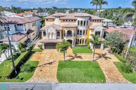 1011 Rhodes Villa Avenue Delray Beach FL 33483