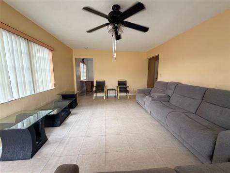 18 SW 13th Street Dania Beach FL 33004