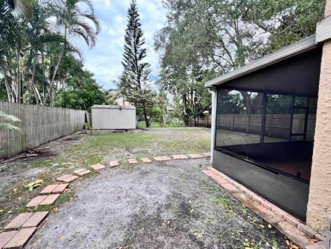 8331 SW 39th Court Fort Lauderdale FL 33328