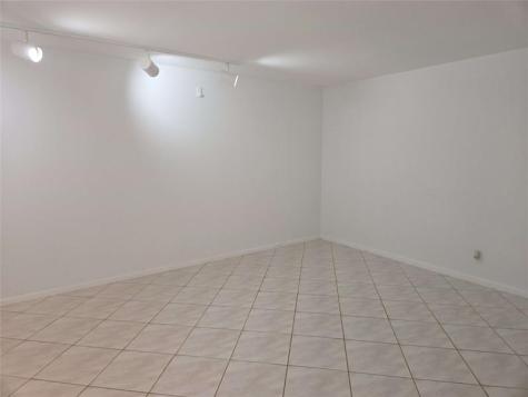 108 Fanshaw C Boca Raton FL 33434