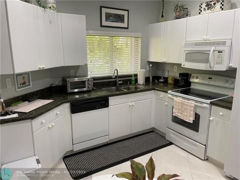 15864 SW 10th Street Pembroke Pines FL 33027