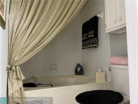 15864 SW 10th Street Pembroke Pines FL 33027