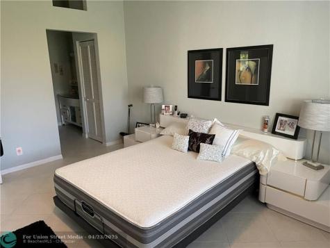 15864 SW 10th Street Pembroke Pines FL 33027