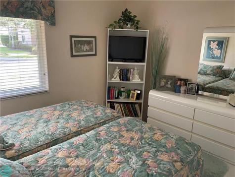 15864 SW 10th Street Pembroke Pines FL 33027