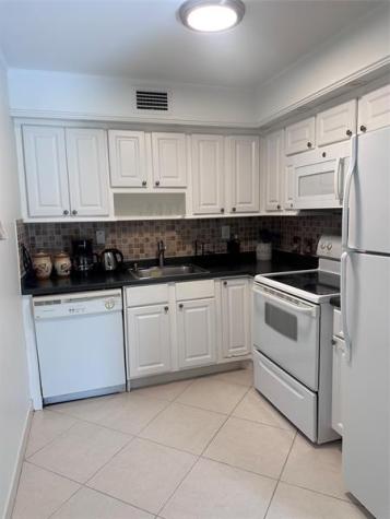 164 Burgundy D Delray Beach FL 33484