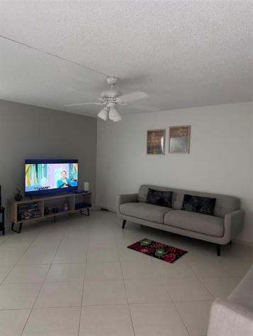 164 Burgundy D Delray Beach FL 33484