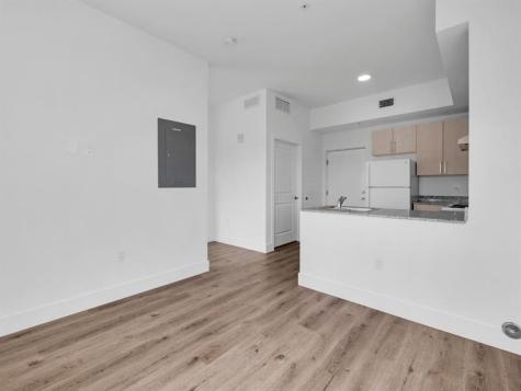 2130 NW 37th Street Miami FL 33142