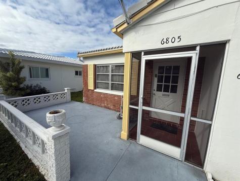 6805 NW 75th Drive Tamarac FL 33321