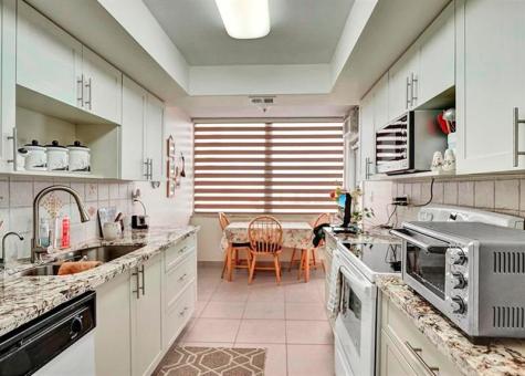 18031 Biscayne Bl Aventura FL 33160