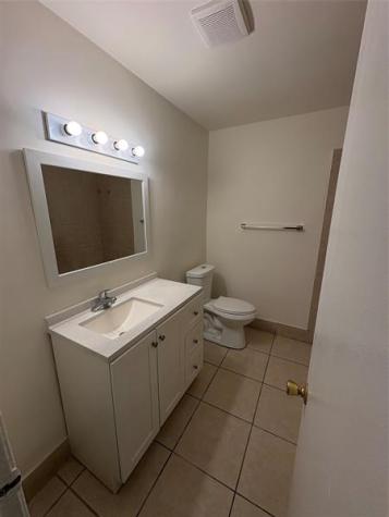 1860 NW 52nd Avenue Lauderhill FL 33313