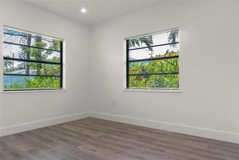 2724 SW 34th Court Miami FL 33133