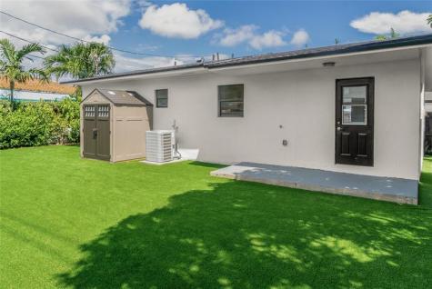 2724 SW 34th Court Miami FL 33133