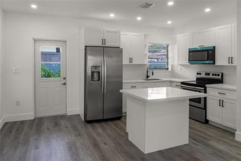 2724 SW 34th Court Miami FL 33133