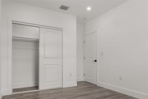 2724 SW 34th Court Miami FL 33133