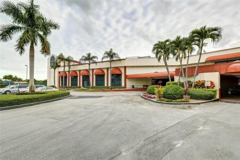 830 S Hollybrook Drive Pembroke Pines FL 33025