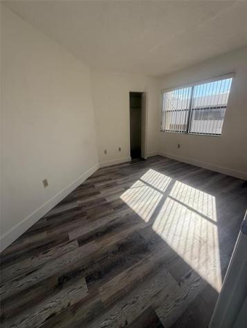 660 W Park Drive Miami FL 33172