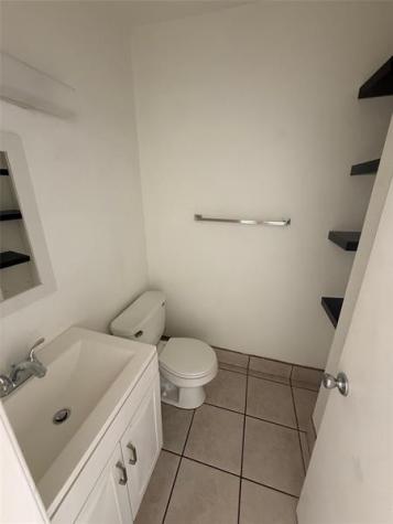 660 W Park Drive Miami FL 33172